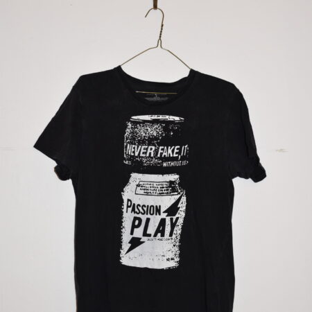 passion play M tee