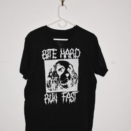 spaniel L v neck tee